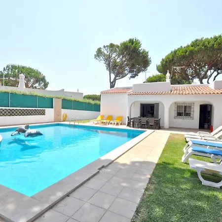 Villa The Is Simply And Traditionally Furnished And Is On One Level With A Large Quarteira