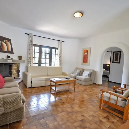 Villa The Is Simply And Traditionally Furnished And Is On One Level With A Large Quarteira